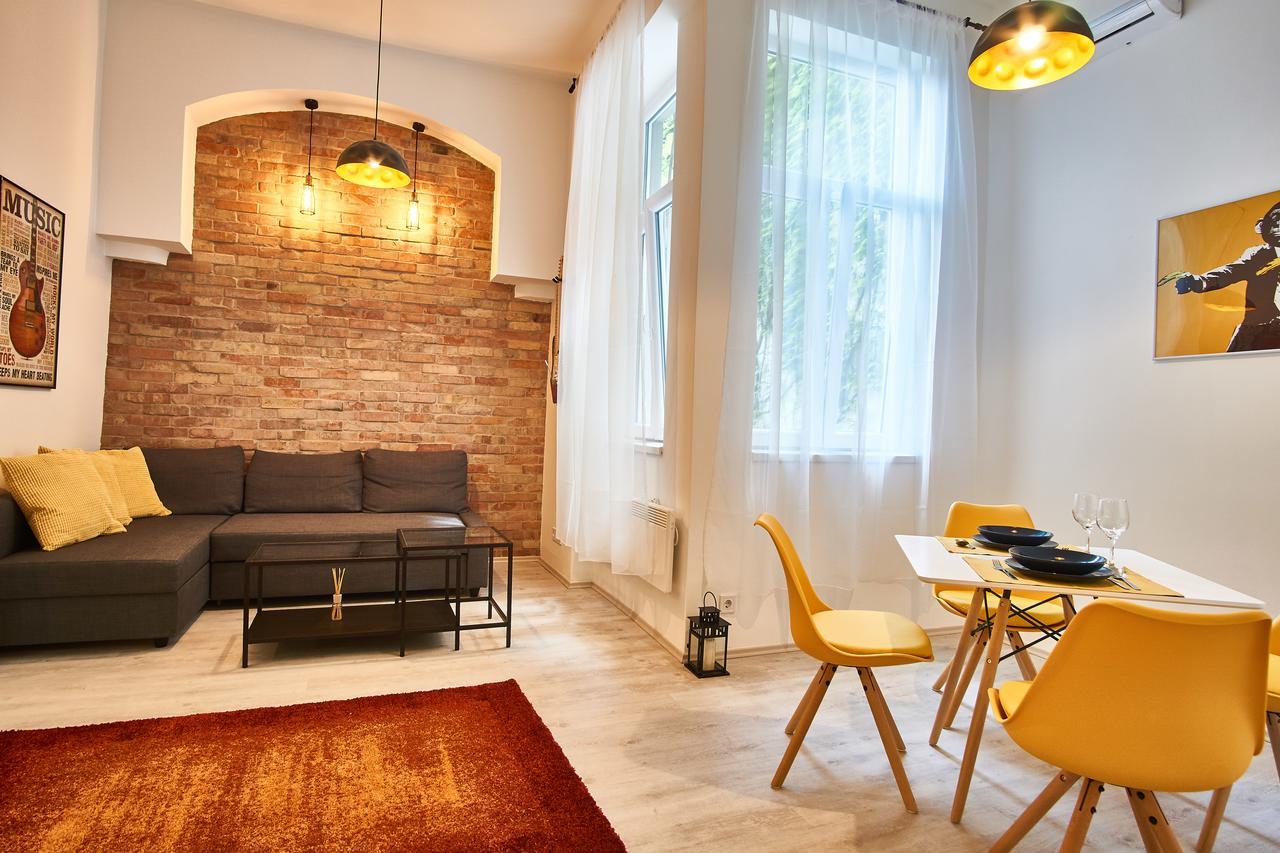 Design Apartment In The City Center With Ac Budapeşte Dış mekan fotoğraf